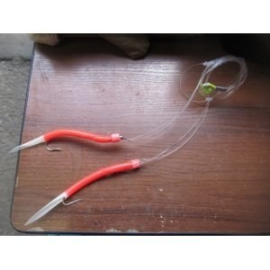 Поводок самодельный с отводами с 2 перчиками 10/0